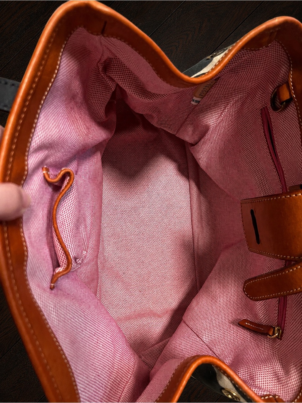 Dooney & Bourke Giraffe Print Canvas Tote Bag | Pink Lining | Rare |Leather Trim - Picture 6 of 8
